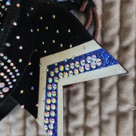 Cheer Bow - Picture 3 of 4
